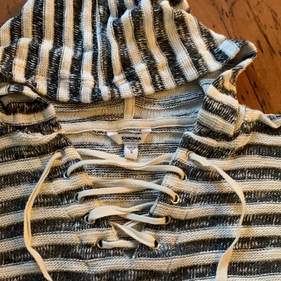 Cropped knit hoodie size Small - Picture 2 of 3